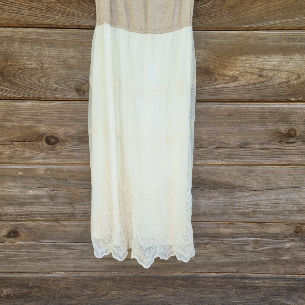 A'reve, Size Medium, Tan & Cream - Picture 4 of 5